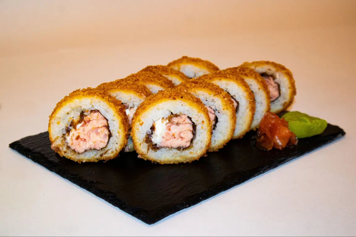 Hot roll phila rebozado en panko 10 piezas